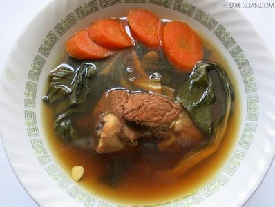 白菜干罗汉果猪骨汤 白菜干罗汉果猪骨汤的养生做法