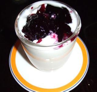 蓝莓果酱蛋糕 蓝莓果酱蛋糕卷的家常做法图解