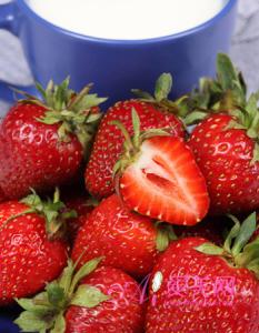草莓的功效与作用 草莓五大食疗方 治干咳功效多