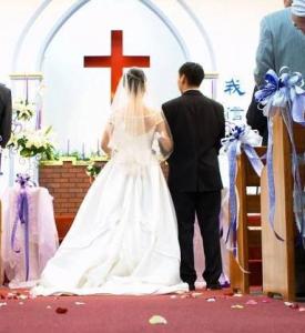 结婚典礼新郎讲话 为什么在婚姻典礼时 新娘总是站在新郎的左边