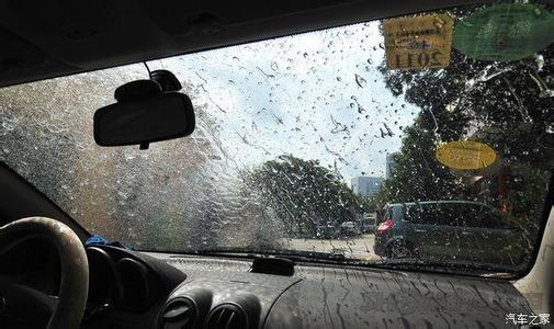 下雨天看不清后视镜 下雨天开车后视镜有水