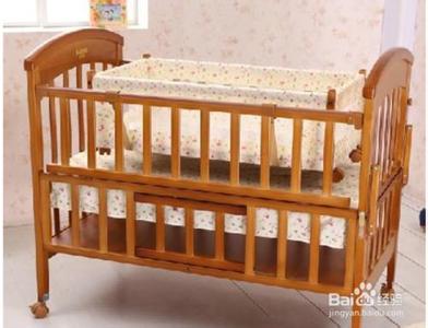 婴儿床选购注意事项 怎样选购婴儿床