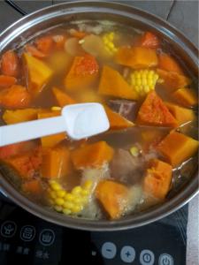 南瓜排骨汤的做法 南瓜排骨汤的做法图解_怎么做好吃的南瓜排骨汤