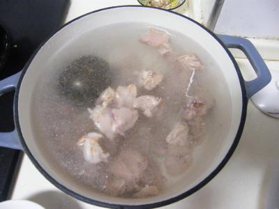 胡萝卜炖羊肉汤的做法 胡萝卜羊肉汤要怎么做_胡萝卜羊肉汤的做法步骤