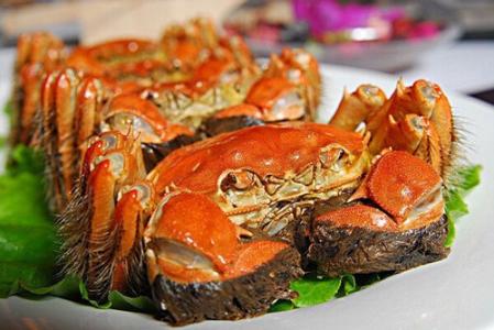 吃螃蟹能和什么一起吃 螃蟹不能和什么同时吃