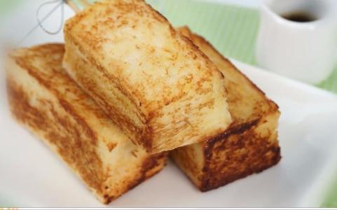 黄油煎吐司面包的做法 油煎吐司片要怎么做_黄油吐司面包的做法