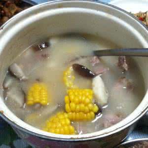 香菇玉米排骨汤的做法 怎么做玉米香菇排骨汤_玉米排骨汤的做法步骤