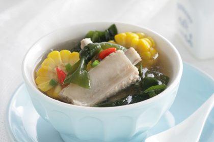 玉米海带排骨汤 怎么做好吃的排骨海带玉米汤_玉米海带排骨汤的做法
