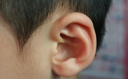 耳洞发炎流脓怎么办 耳洞发炎怎么办_耳洞发炎自疗要点有哪些