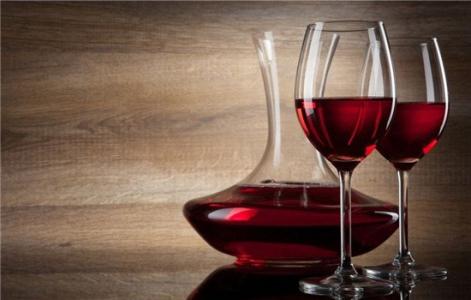 女人喝红葡萄酒的好处 红葡萄酒什么时候喝最好