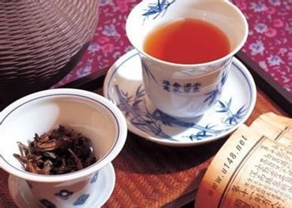喝绿茶好还是红茶好 年轻人喝绿茶好还是喝红茶好？