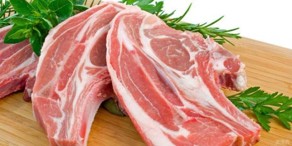 如何挑选新鲜猪肉 怎样挑选新鲜的猪肉