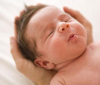 出院后早产儿喂养指南 早产儿的喂养方法