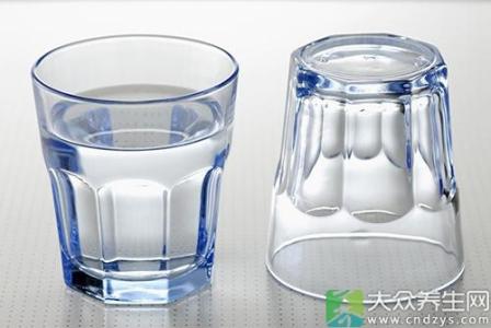 哪种杯子喝水最安全 用什么杯子喝水最安全(2)