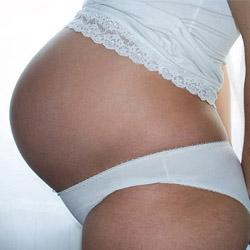 胎儿发育过程图 能帮助胎儿发育的孕妇专用内裤