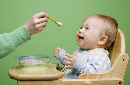 宝宝添加辅食注意事项 给宝宝添加辅食需要注意什么呢？