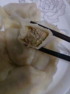 猪肉芹菜饺子馅的做法 芹菜猪肉饺子的做法图解