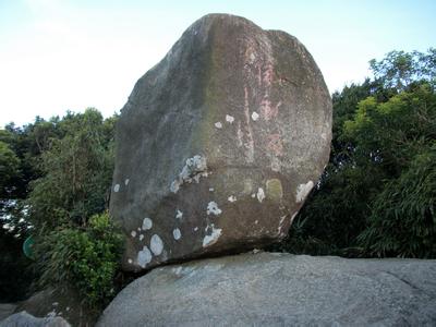 铜鼓岭风动石 文昌铜鼓岭风动石