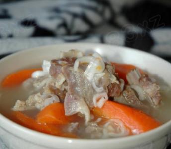 羊肉汤的家常做法 家常的胡萝卜羊肉汤怎么做_胡萝卜羊肉汤的好吃做法