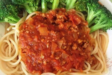 番茄肉酱烩意大利面 好吃的番茄肉酱面要怎么做