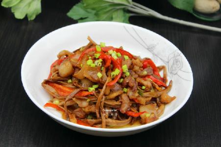 炒黄花菜的做法 黄花菜炒肉怎么做好吃 黄花菜炒肉的做法