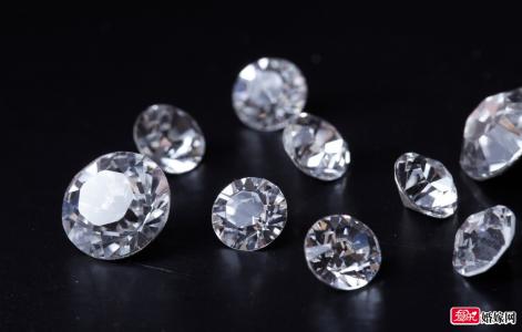 如何选购钻石戒指 怎样选购钻石