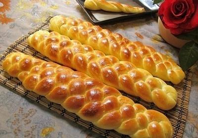 辫子面包的做法 淡奶油辫子面包的做法