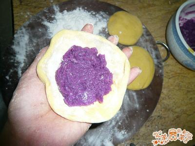 紫薯饼的家常做法 紫薯包子的家常做法推荐