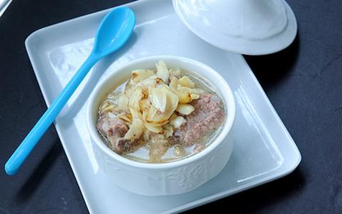 西芹百合的做法 百合汤品的好吃做法