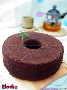 巧克力戚风蛋糕的做法 黑巧克力戚风蛋糕的做法_黑巧克力蛋糕怎么做