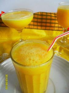 鲜榨橙汁要加水吗 鲜榨橙汁的做法