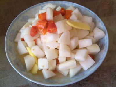 酸辣汤的家常做法 酸辣萝卜家常的做法有哪些