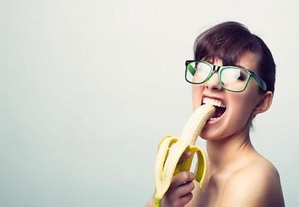 每天两根香蕉 一天两根香蕉 轻松吃出肌肤弹性