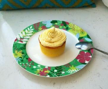 柠檬蛋糕的做法 怎么做好吃的柠檬小蛋糕_柠檬小蛋糕做法步骤