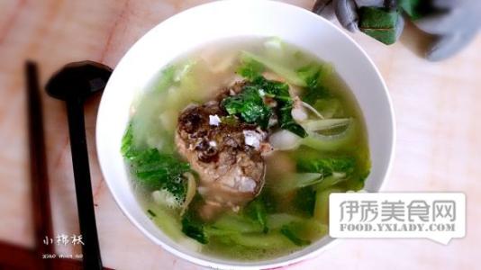 香菜豆腐鱼头汤 香菜春菜鱼头汤