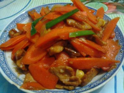 红萝卜炒肉片 红萝卜炒肉片如何做才好吃_红萝卜炒肉片的做法步骤