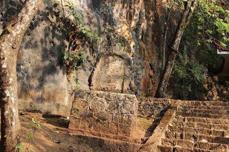 沧源崖画谷旅游风景区 沧源崖画谷的景点介绍