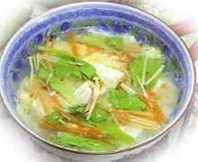 鱼片豆腐汤 苦麦菜鲩鱼片滚豆腐