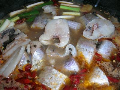 东北鳕鱼炖豆腐的做法 鳕鱼炖豆腐的做法大全