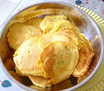 玉米面糊糊 玉米面糊饼的制作方法_好吃的玉米面糊饼要怎么做