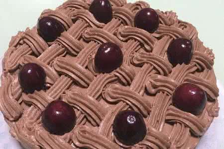 奶油巧克力蛋糕的做法 奶油巧克力蛋糕的做法_巧克力奶油蛋糕的做法图解