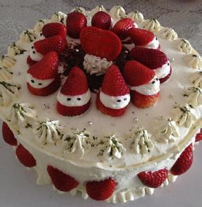 草莓生日蛋糕的做法 草莓生日蛋糕的做法图解
