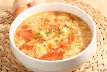 西红柿炒鸡蛋家常做法 怎么做西红柿鸡蛋汤_西红柿鸡蛋汤的家常做法