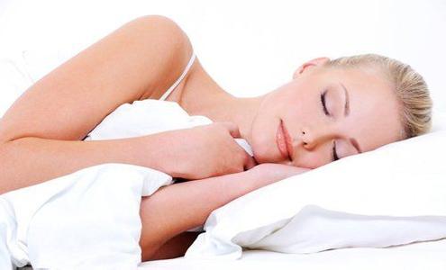 睡觉美容觉正确睡姿 如何睡个美容觉?