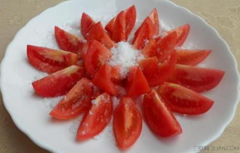 西红柿拌白糖 西红柿拌白糖吃容易腹泻