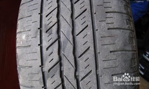 汽车轮胎磨损标记 减少汽车轮胎磨损的8大窍门