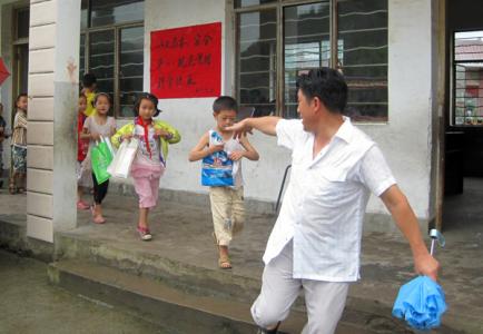 学校防台风应急预案 学校防台风的应急预案