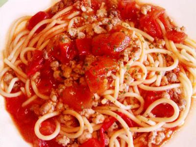 番茄肉酱烩意大利面 怎么做番茄肉酱面