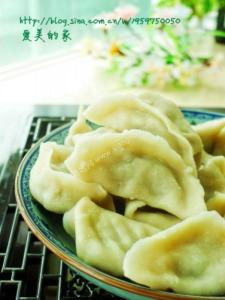 牛肉煎饺的做法 西芹牛肉煎饺的做法