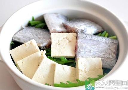 带鱼炖冻豆腐的做法 带鱼炖豆腐的做法